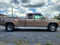 Image 5 of 17 of a 1995 CHEVROLET C3500