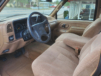 Image 10 of 17 of a 1995 CHEVROLET C3500