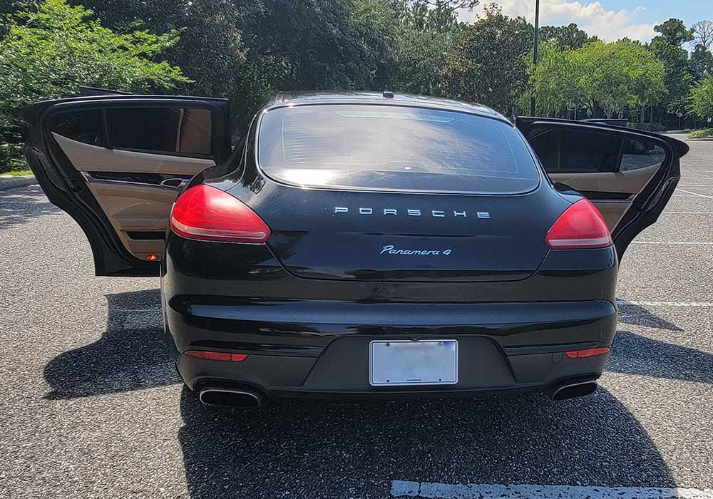 4th Image of a 2014 PORSCHE PANAMERA 4