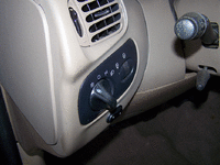 Image 12 of 25 of a 2002 FORD F-150