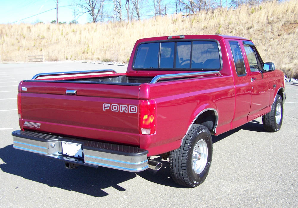 3rd Image of a 1995 FORD F-150 XLT