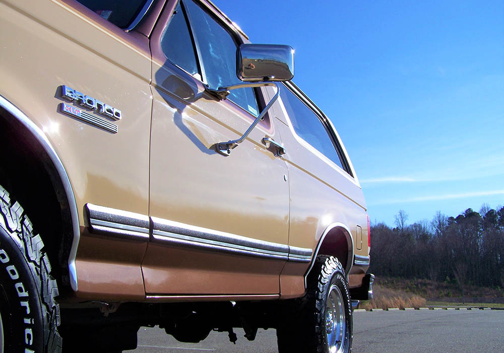 32nd Image of a 1989 FORD BRONCO XLT