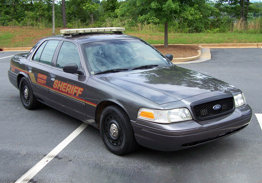 1st Image of a 2004 FORD CROWN VICTORIA