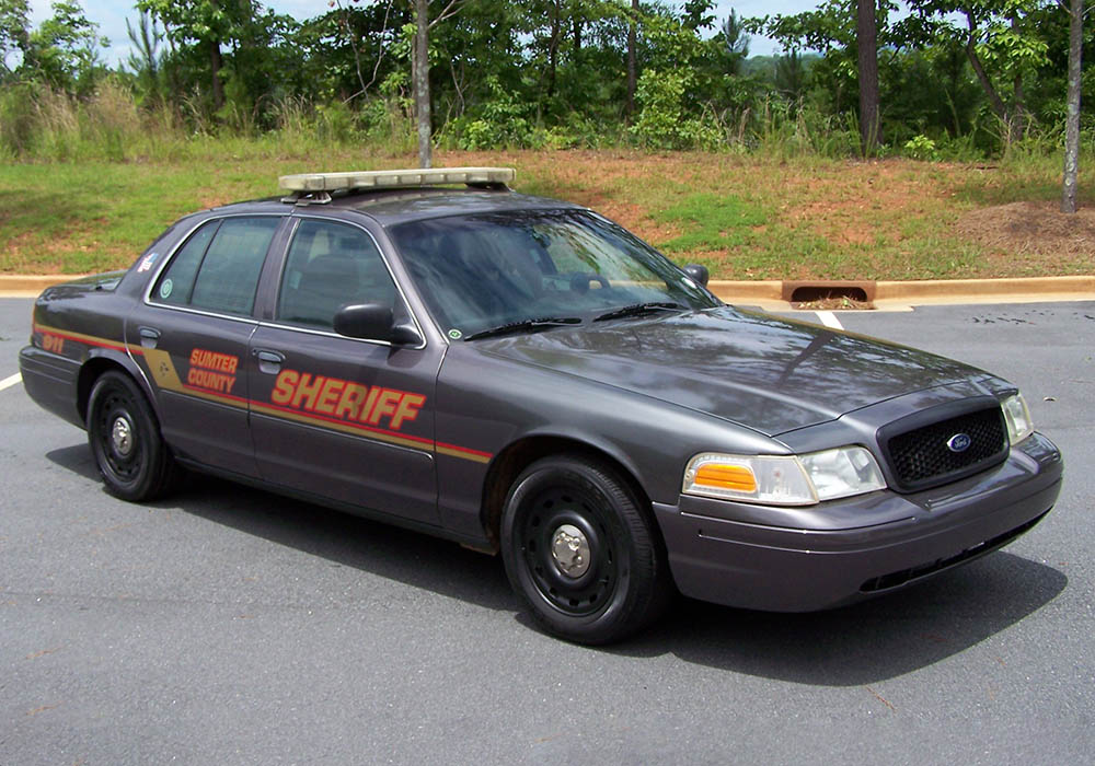 3rd Image of a 2004 FORD CROWN VICTORIA