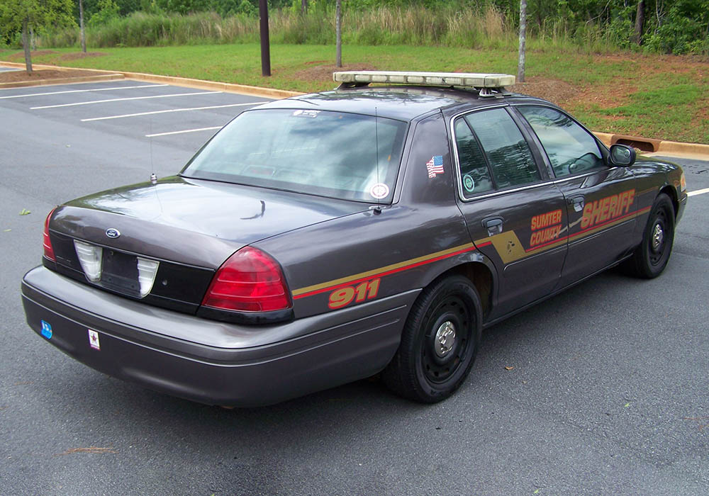 4th Image of a 2004 FORD CROWN VICTORIA