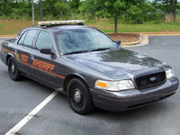 Image 2 of 32 of a 2004 FORD CROWN VICTORIA
