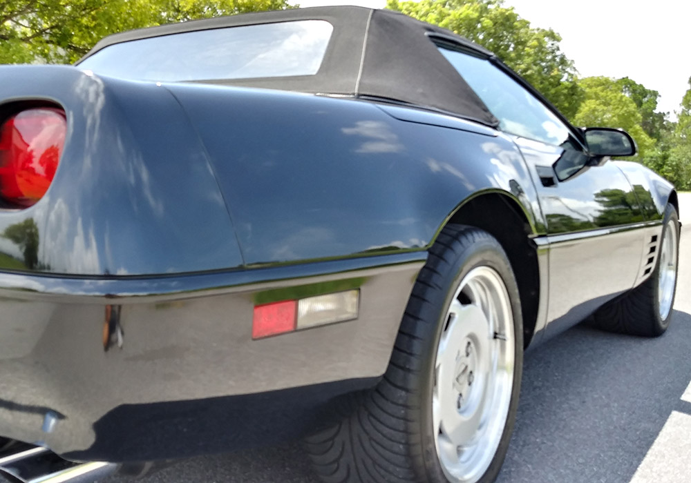 13th Image of a 1991 CHEVROLET CORVETTE