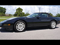 Image 2 of 34 of a 1991 CHEVROLET CORVETTE