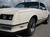 Image 11 of 37 of a 1986 CHEVROLET CAMARO