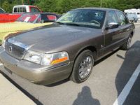 Image 2 of 10 of a 2005 MERCURY GRAND MARQUIS