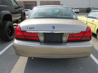 Image 9 of 10 of a 2005 MERCURY GRAND MARQUIS