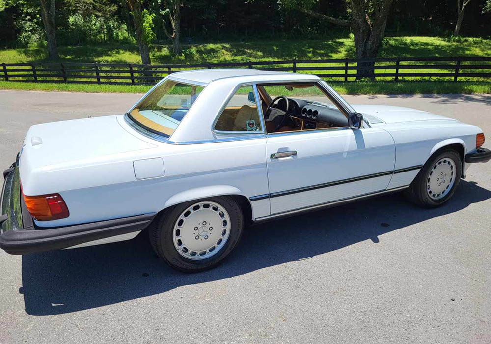 4th Image of a 1988 MERCEDES-BENZ 560 SL