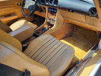 Image 10 of 13 of a 1988 MERCEDES-BENZ 560 SL