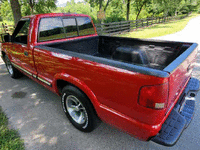 Image 8 of 16 of a 2003 CHEVROLET S10