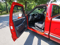 Image 9 of 16 of a 2003 CHEVROLET S10