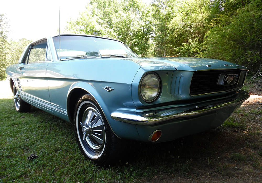 3rd Image of a 1966 FORD MUSTANG