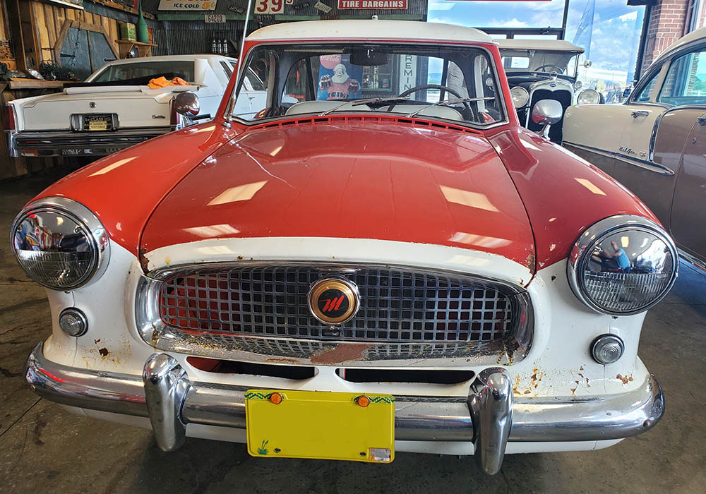 4th Image of a 1958 METROPOLITAN E41