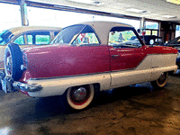 Image 3 of 15 of a 1958 METROPOLITAN E41