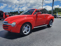 Image 2 of 26 of a 2004 CHEVROLET SSR
