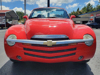 Image 5 of 26 of a 2004 CHEVROLET SSR