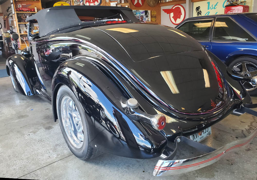 2nd Image of a 1936 FORD ROADSTER