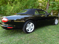 Image 5 of 9 of a 1999 JAGUAR XK