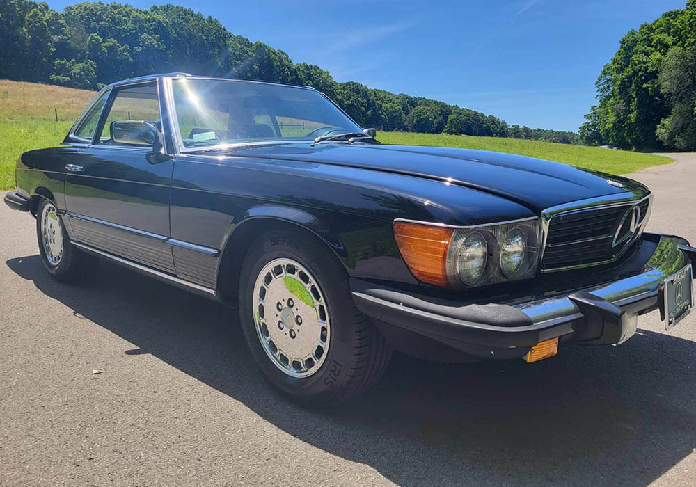2nd Image of a 1985 MERCEDES-BENZ 380SL