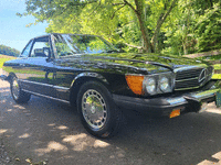 Image 5 of 20 of a 1985 MERCEDES-BENZ 380SL