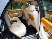 Image 14 of 19 of a 2000 BENTLEY ARNAGE RED LABEL