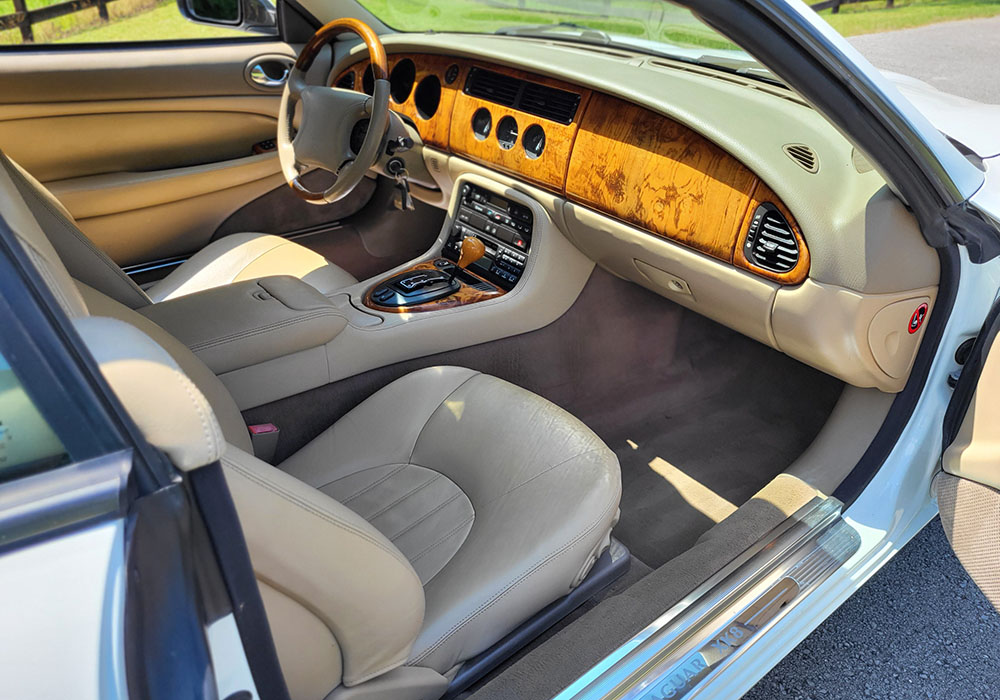 13th Image of a 1999 JAGUAR XK