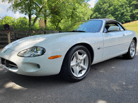 Image 4 of 20 of a 1999 JAGUAR XK