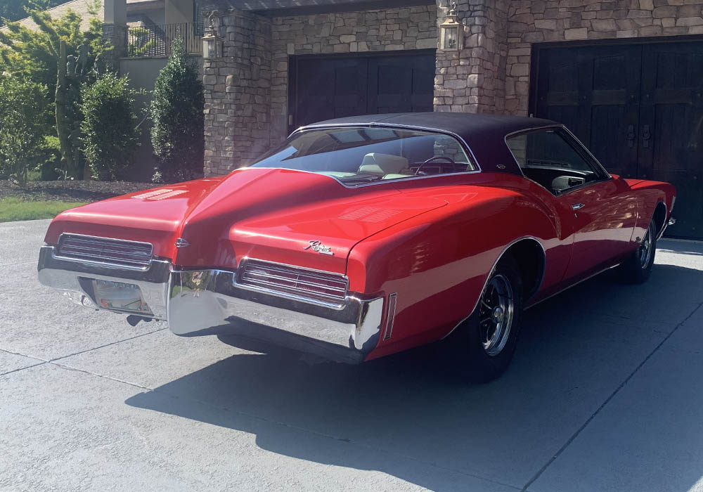 3rd Image of a 1971 BUICK RIVIERA