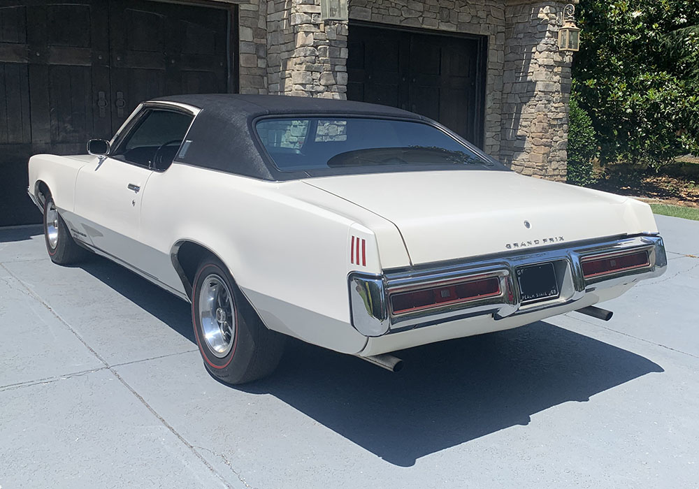 3rd Image of a 1969 PONTIAC GRAND PRIX