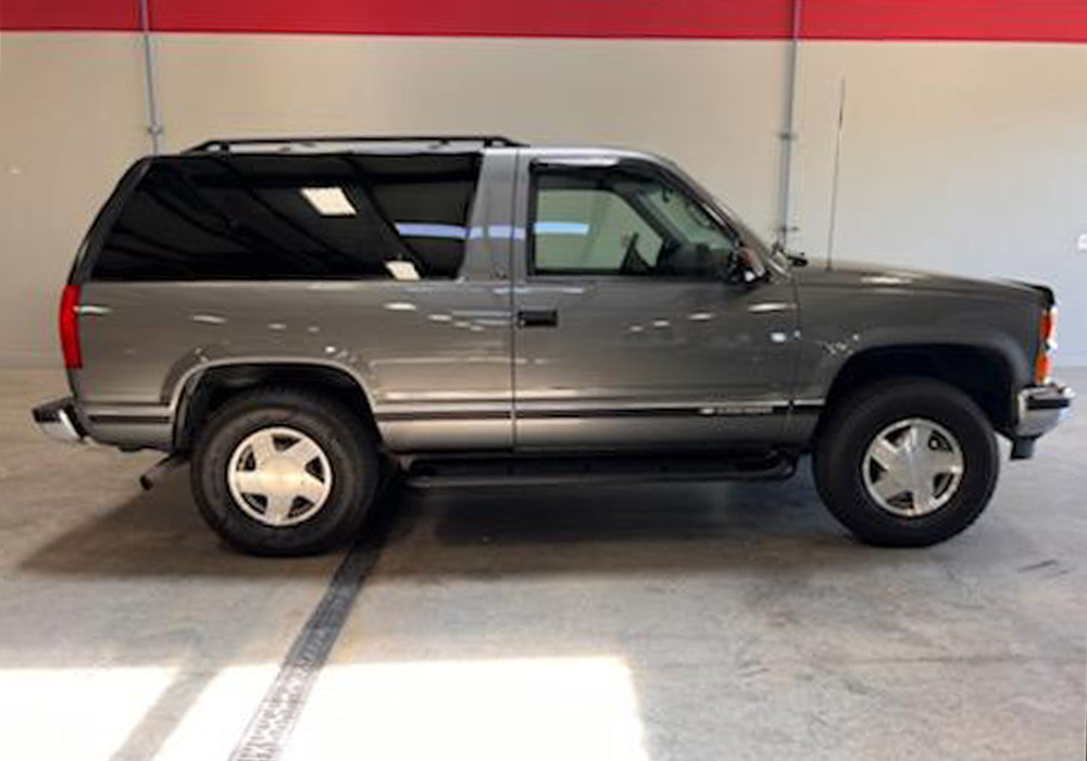 4th Image of a 1999 CHEVROLET TAHOE