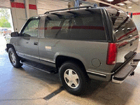 Image 3 of 10 of a 1999 CHEVROLET TAHOE