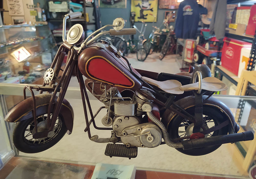 1st Image of a N/A METAL MOTORCYCLE