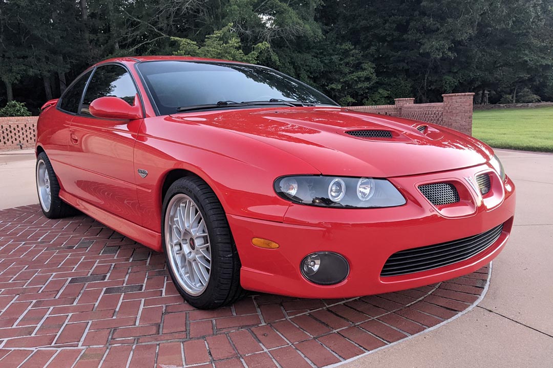 0th Image of a 2005 PONTIAC GTO