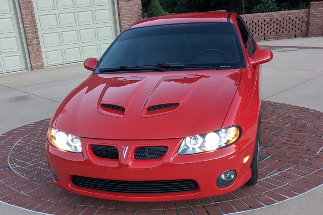 1st Image of a 2005 PONTIAC GTO