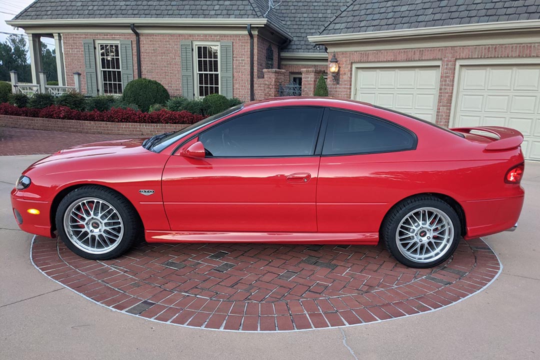 3rd Image of a 2005 PONTIAC GTO