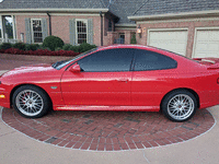 Image 4 of 31 of a 2005 PONTIAC GTO