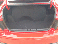 Image 14 of 31 of a 2005 PONTIAC GTO