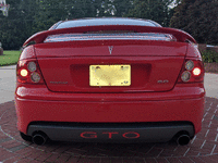 Image 16 of 31 of a 2005 PONTIAC GTO
