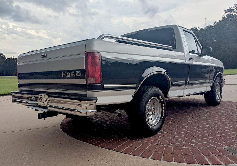 2nd Image of a 1994 FORD F-150