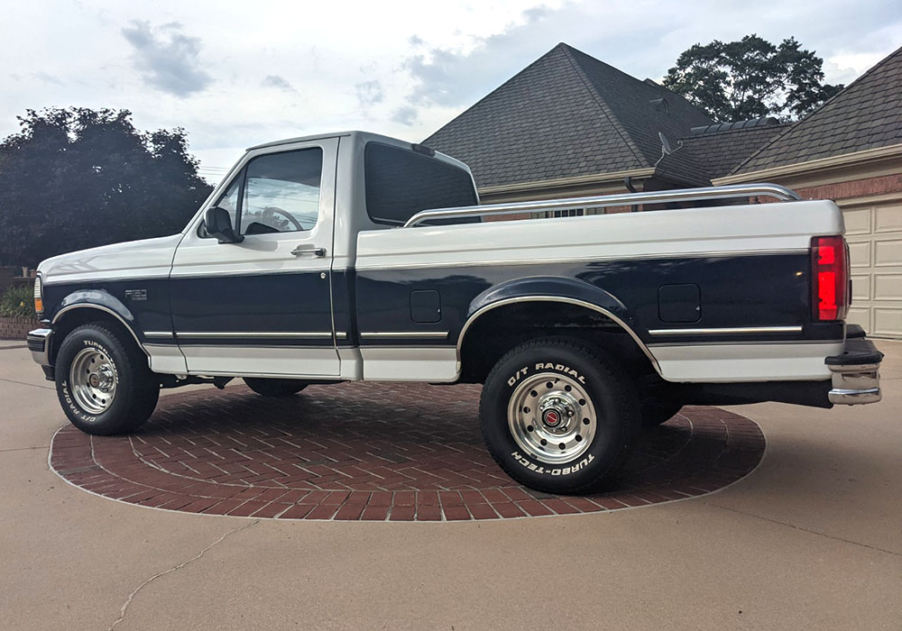 3rd Image of a 1994 FORD F-150