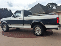 Image 4 of 24 of a 1994 FORD F-150