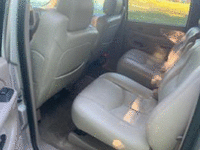 Image 9 of 14 of a 2004 CHEVROLET SUBURBAN K1500 LT