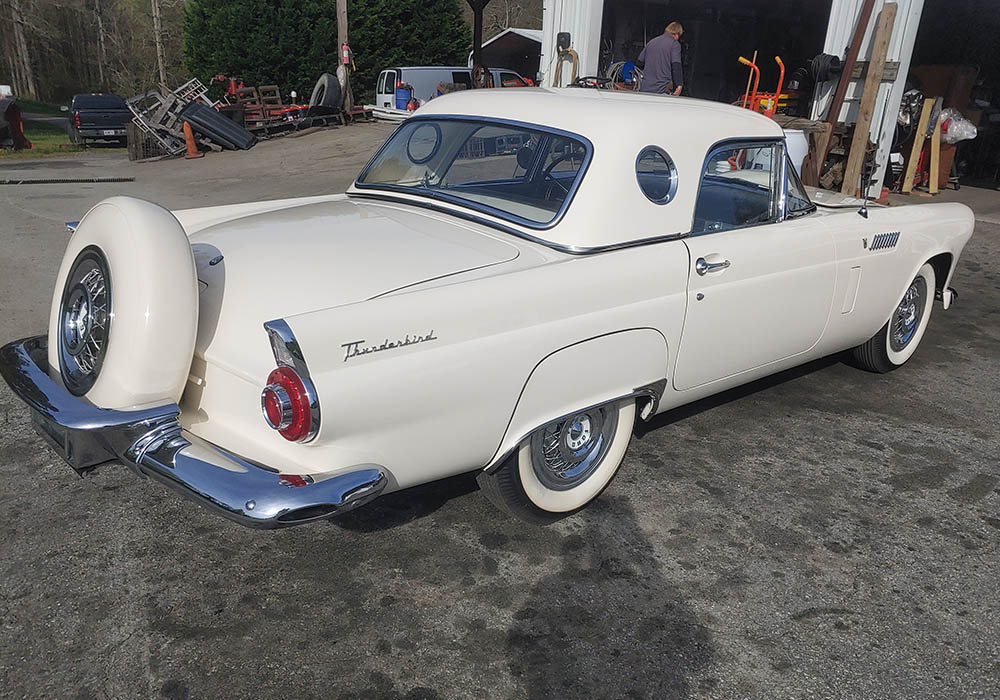 2nd Image of a 1956 FORD THUNDERBIRD