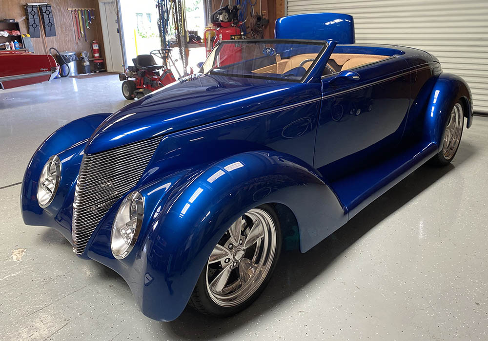 2nd Image of a 1937 FORD ROADSTER