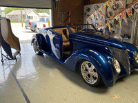 Image 4 of 20 of a 1937 FORD ROADSTER