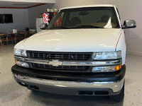 Image 5 of 8 of a 2004 CHEVROLET SILVERADO 1500